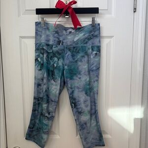 Athleta Blue and Green Tie-Dye Capri Leggings